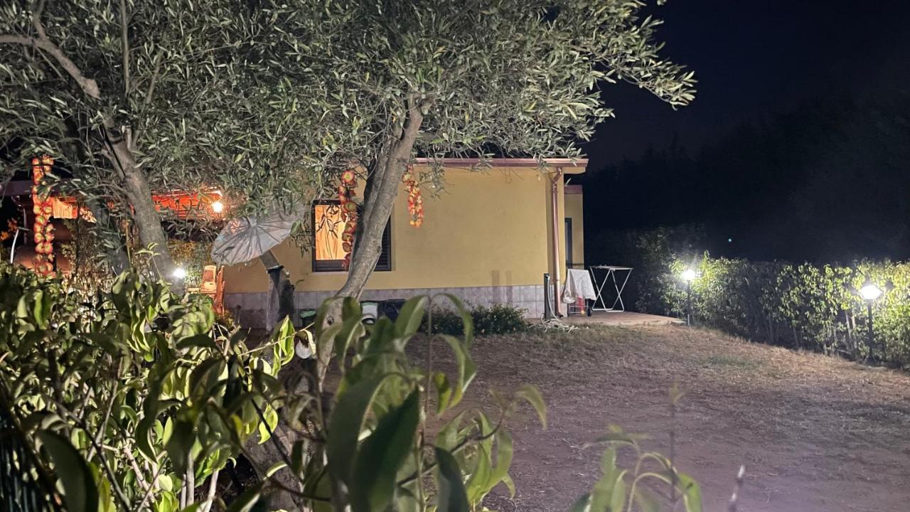 Vila Casa Malo' Ovile la Marinella Exteriér fotografie
